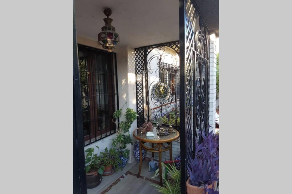 Casa En Granada Con Hermoso Jardin, Parking Calle Εξωτερικό φωτογραφία